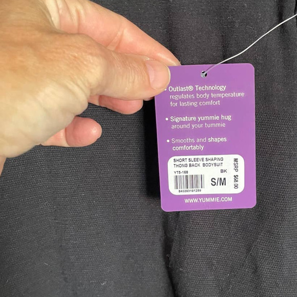 NWT $68 Yummie Womens Short Sleeve Shaping Thong Back Bodysuit Size M Black - Picture 5 of 7